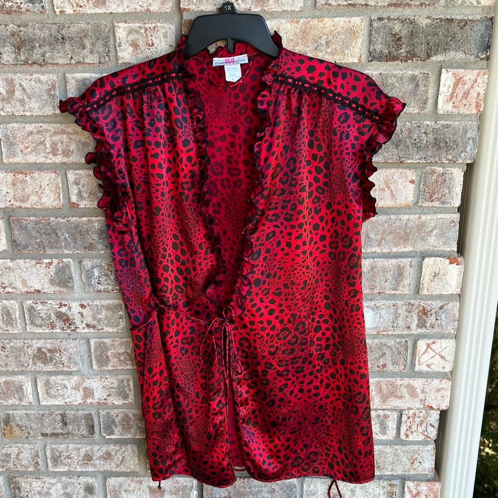 🍒💣 Retro inspired cheetah pinup inspired robe
